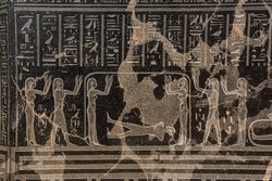 Sarkophag des Priesters Nes-schu-tefnut