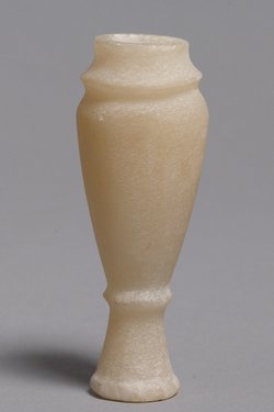 Kleine Vase mit Untersatz