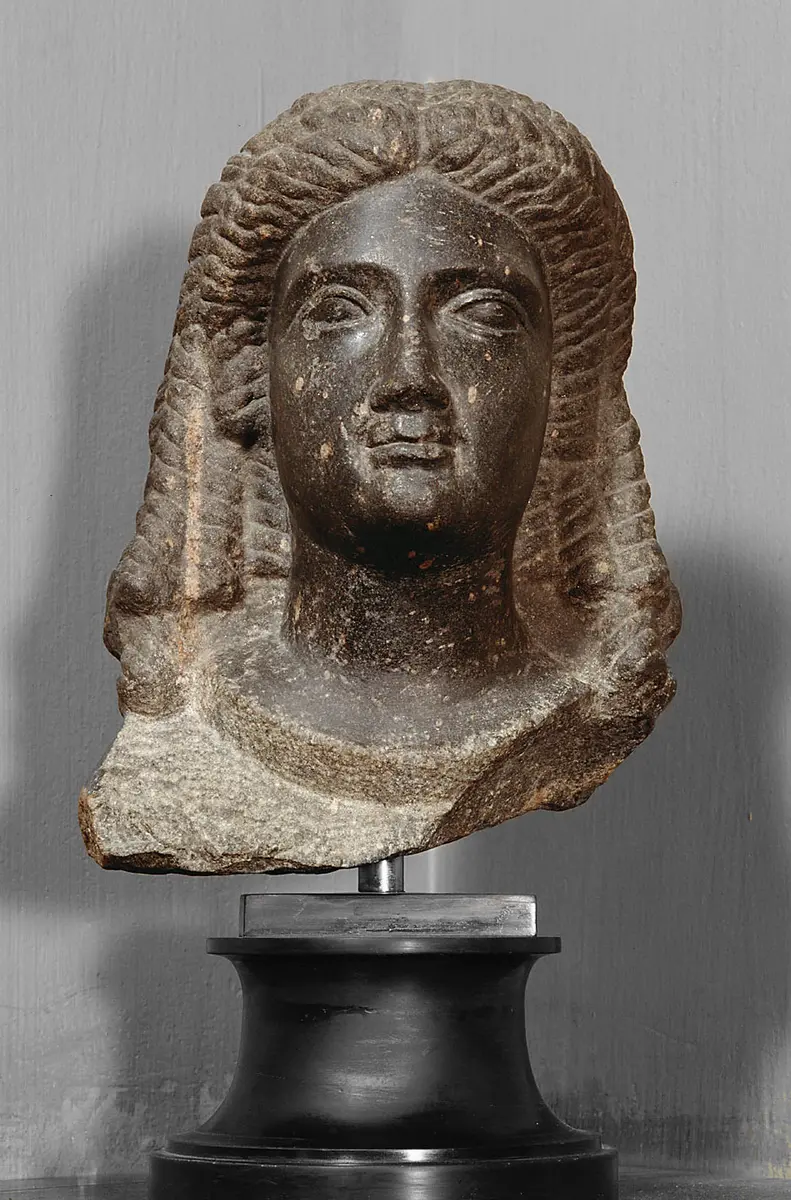 Head from a statue of Isis 