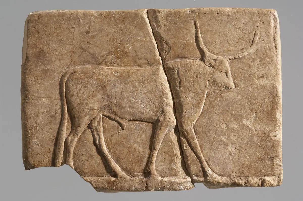 Beidseitiges Relief mit Darstellung eines Widders und eines Stiers
