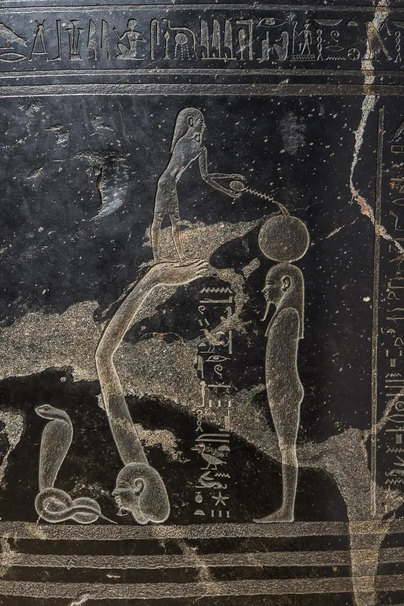 Sarkophag des Priesters Nes-schu-tefnut