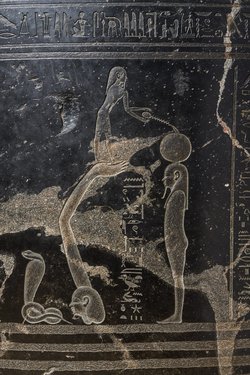 Sarkophag des Priesters Nes-schu-tefnut