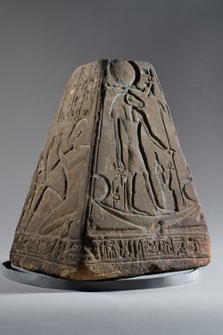Pyramidion of Meri-imen Ra-mesu 