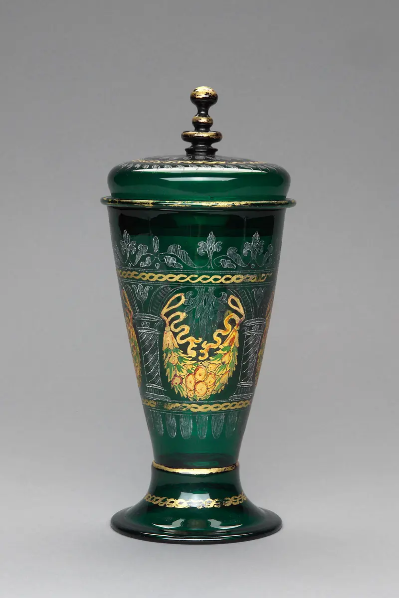 Deckelbecher