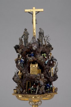 Handstein mit Bergwerk und Kreuzigung Christi