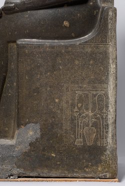 Seated statue of the goddess Sakhmet