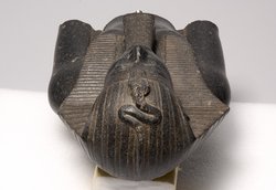 Oberteil einer Statue König Thutmosis' III.