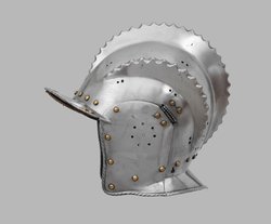 Dreikammige Sturmhaube