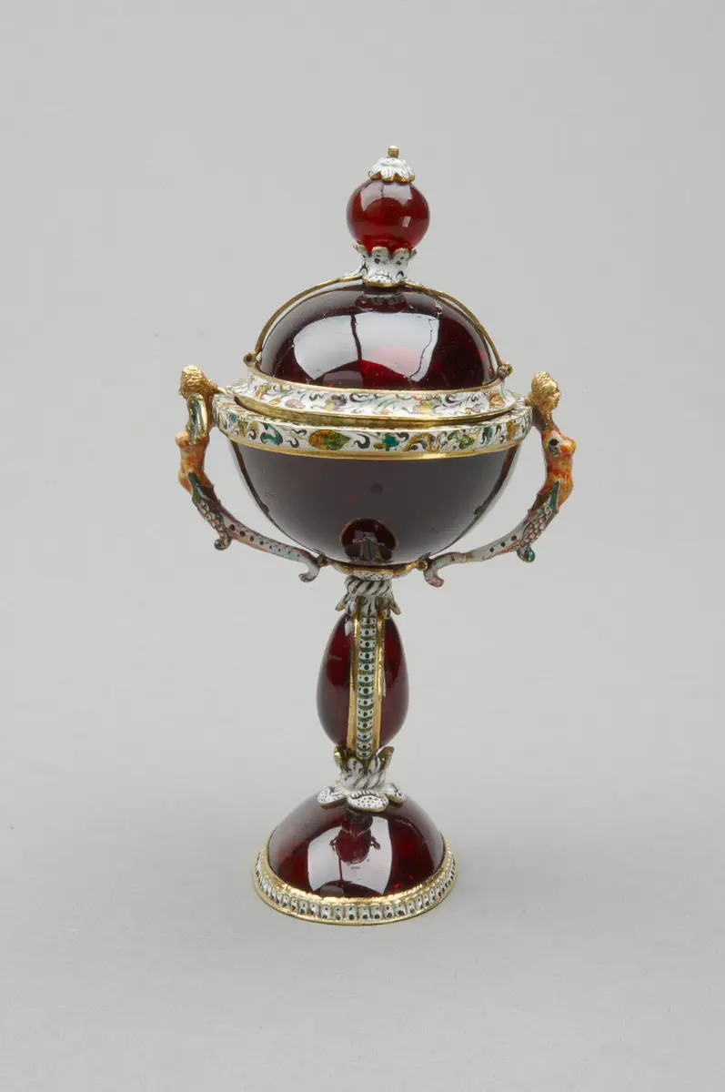 Deckelpokal