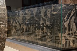 Sarkophag des Priesters Nes-schu-tefnut