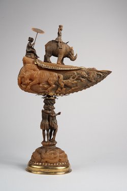 Deckelpokal, Pokal, Aufsatz aus Rhinozeroshorn