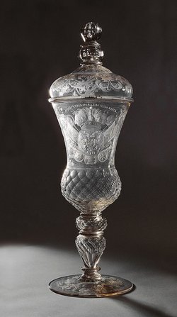 Hoher Deckelpokal mit Wappen des Reiches, Böhmens und Schlesiens