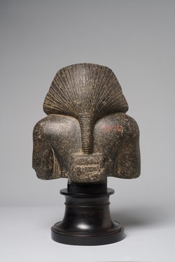 Oberteil einer Königsstatue (Sesostris II.?)