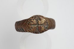 Fingerring mit Monogramm