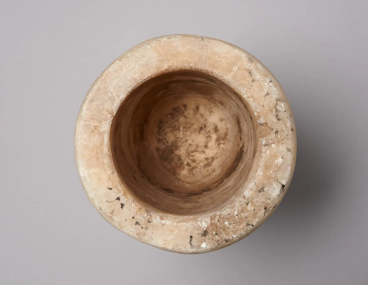 Kanope mit Deckel in Form eines Schakalkopfes