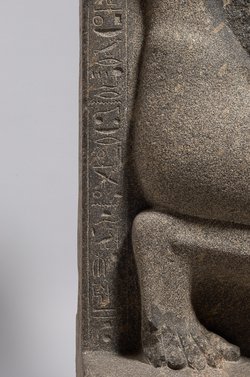 Fragmentierte Statue des Cha-em-waset