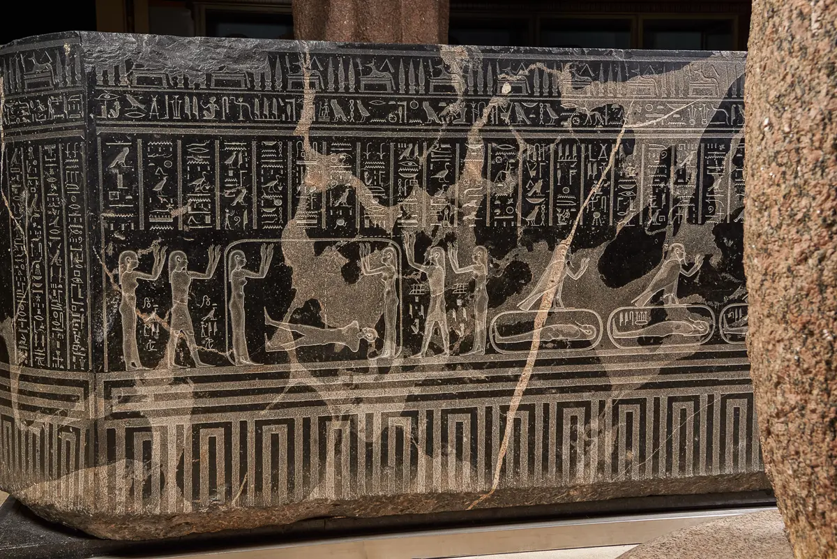 Sarkophag des Priesters Nes-schu-tefnut