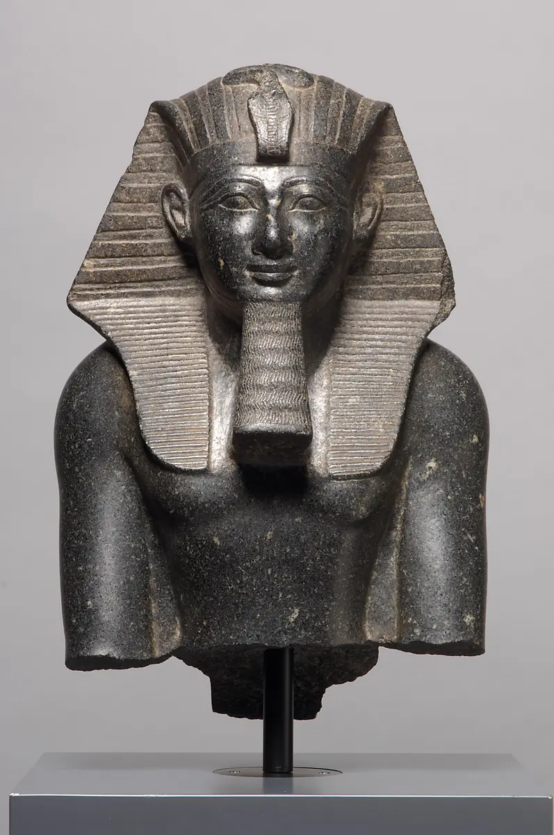 Oberteil einer Statue König Thutmosis' III.