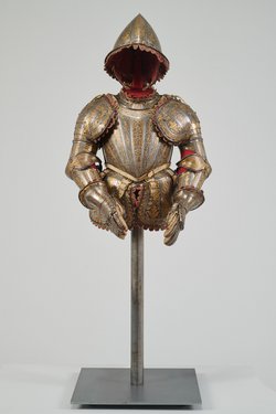 Boy’s infantry armour