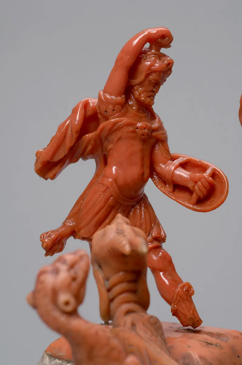 Statuette; Skulptur, Koralle, Naturalie, Herkules im Kampf mit der Hydra