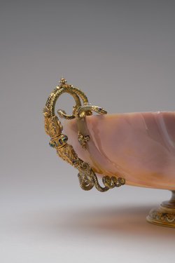 Zehnpässige Schale mit "Medusenhaupt"