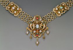 Der ungarische Opalschmuck