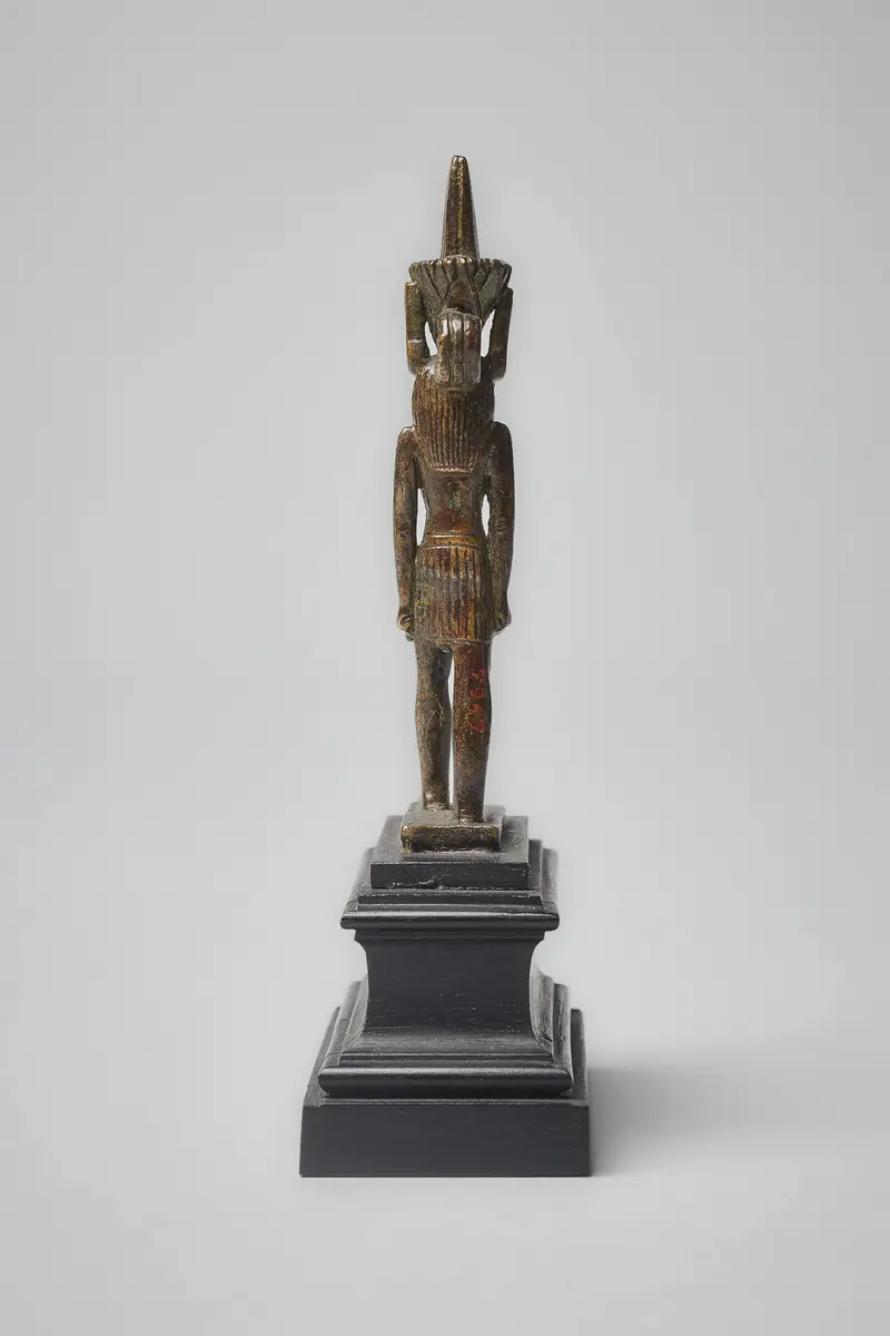 Figur des schreitenden Gottes Nefertem