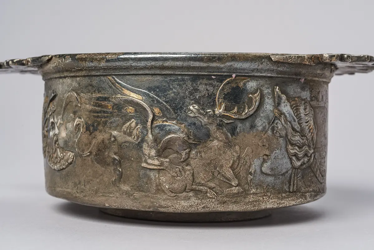 Silberskyphos (Trinkschale) mit Reliefdekor