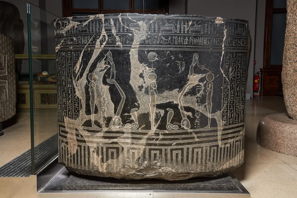 Sarkophag des Priesters Nes-schu-tefnut