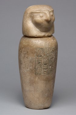 Kanope der Tjes-bastet-peret mit Deckel in Form eines Falkenkopfes