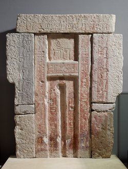 Scheintür der Chenit