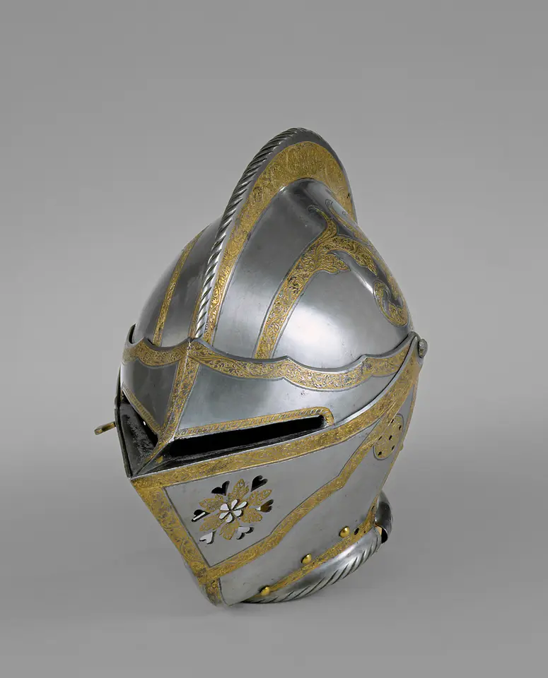 Geschlossener Helm aus einer kleinen Garnitur