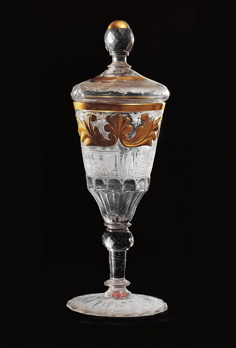 Deckelpokal mit Hafenansicht und Kauffahrteiszenen