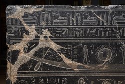 Sarkophag des Priesters Nes-schu-tefnut
