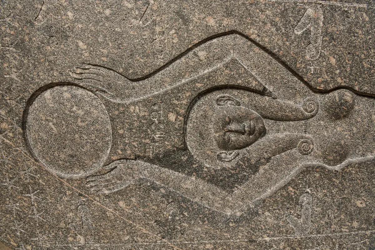 Sarkophag des Priesters Nes-schu-tefnut