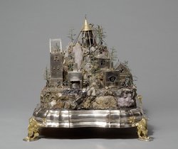 Handstein mit Bergwerk