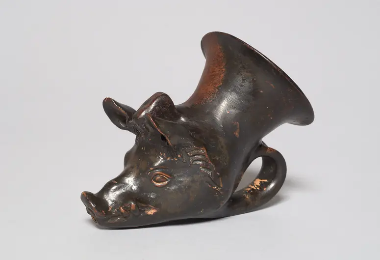 Rhyton mit Eberkopf