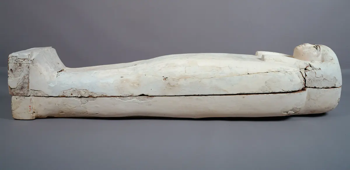 Mumienförmiger Sarg des Djed-bastet-inek-su
