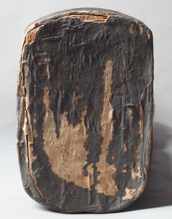 Mumie der Tamit in Kartonagehülle