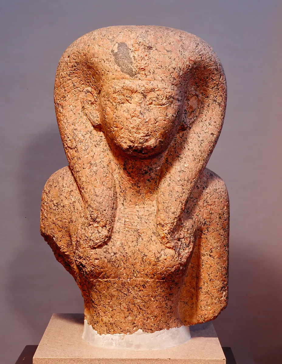 Oberteil der Statue einer Königin