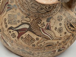 Tierfriese mit Sphinx und Greifen, Hunde und Hasen