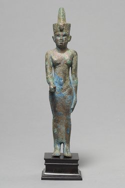 Stehende Göttin Neith