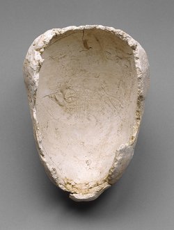 Stucküberzug von menschlichem Schädel und Fragmente der Körperhülle
