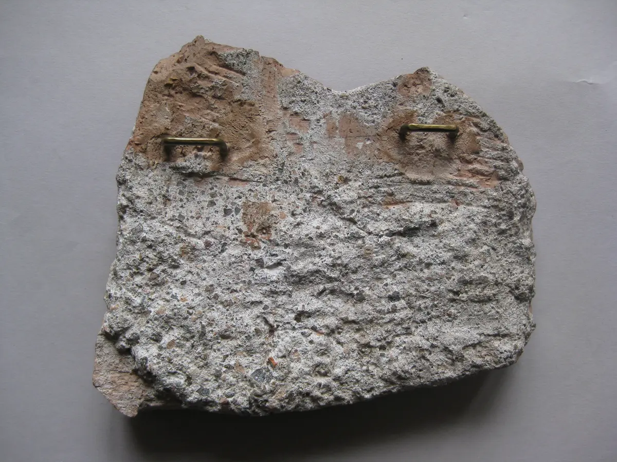 Fragment: Zeus, Hera und Athena in architektonischer Rahmung