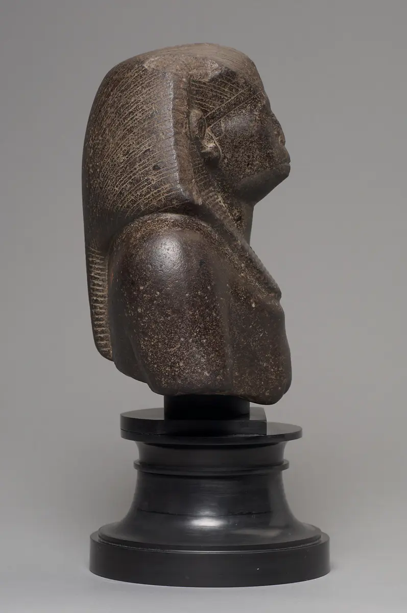 Oberteil einer Statue des Königs Amenemhet III.