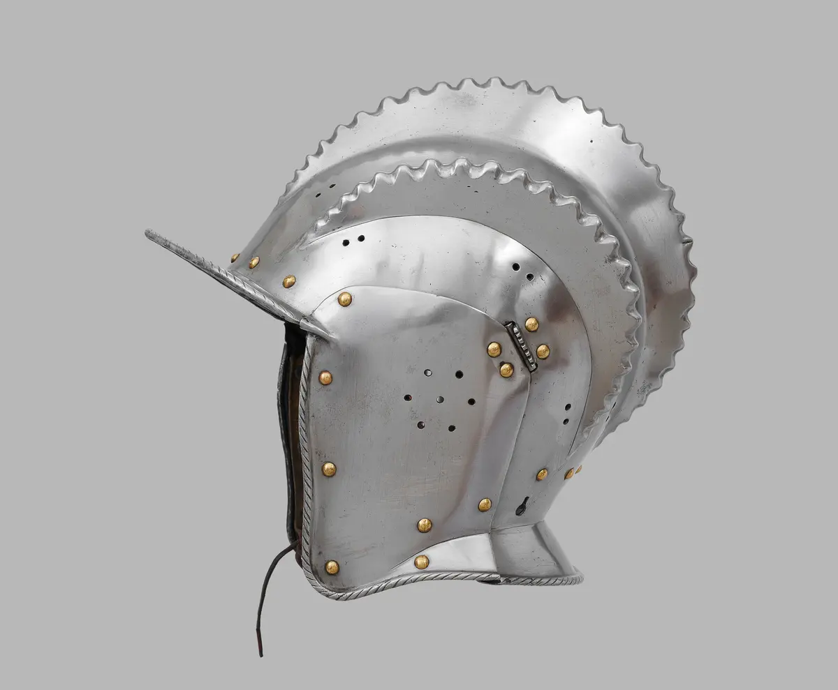 Dreikammige Sturmhaube