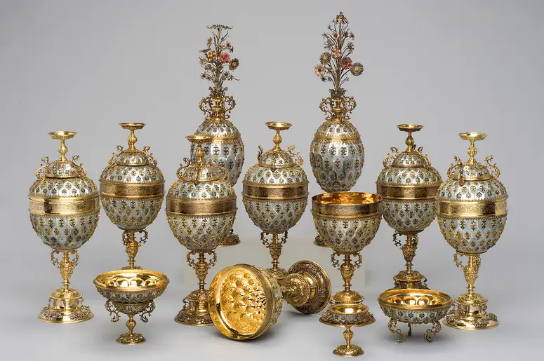 Ten-piece Ensemble of Double and Lidded Cups