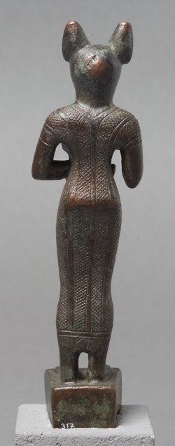 Göttin Bastet, stehend