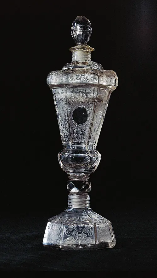 Pokal mit Flakonfuß und Flakondeckel