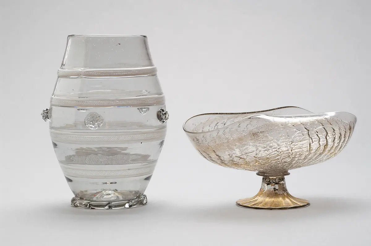 Scherzgefäß, Schiffchen aus Glas, Glas